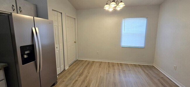 Building Photo - 6875 SE 52nd St