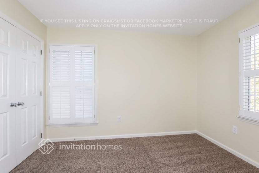 Building Photo - 6420 Fairway Point Dr