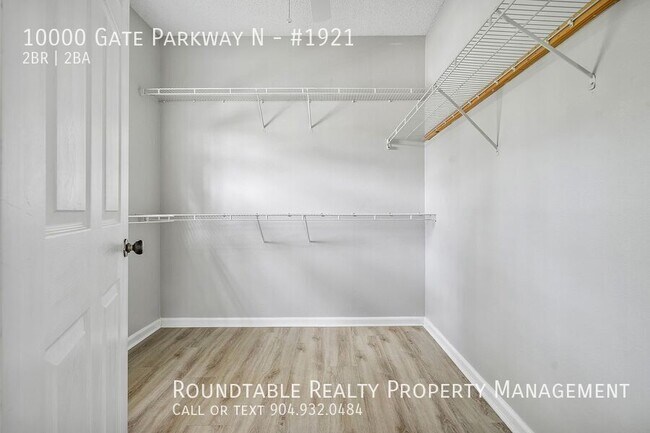 Building Photo - 10000 Gate Pkwy N