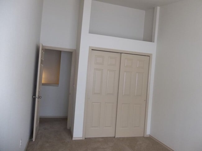Building Photo - 2318 Sailing Way