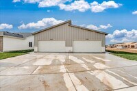 Building Photo - 15413 W Josephine St