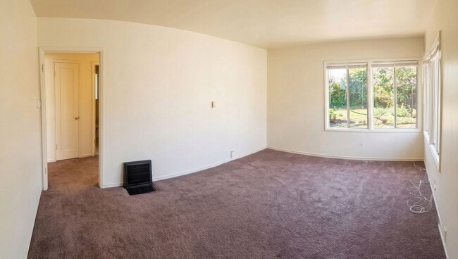 Building Photo - Spacious 2-Bedroom San Leandro Duplex w/ Detached Garage & Rear Yard