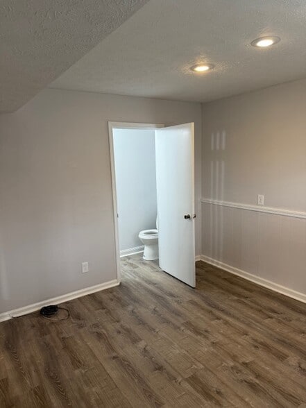 Building Photo - 5705 Stone Bluff Rd