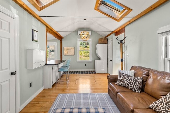 Building Photo - 9 Gingerbread Hill