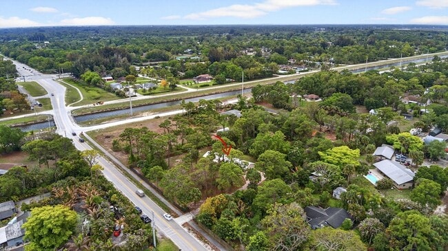 Building Photo - 16932 Okeechobee Blvd