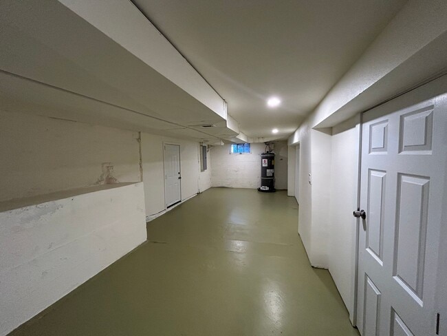 Building Photo - Rare opportunity to live in a stunning 5 B...