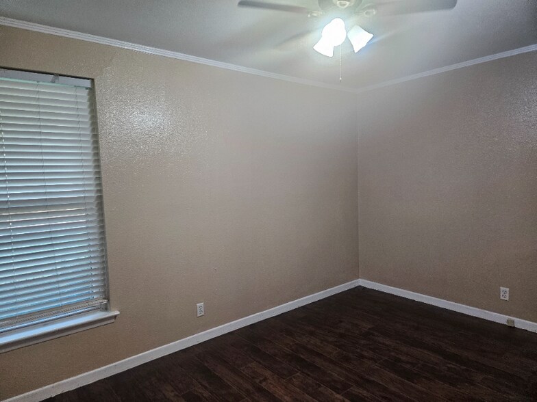 Building Photo - 3711 Stafford St