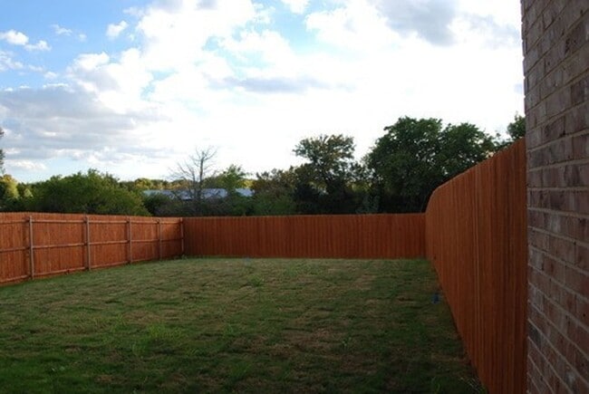 Building Photo - Beautiful 3 Bedroom Duplex in Lavon, TX!