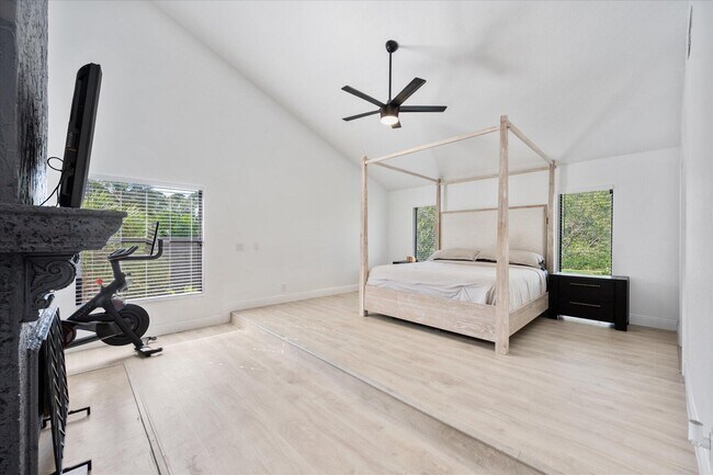 Building Photo - 12638 Quercus Ln