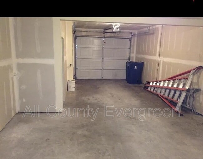 Building Photo - 3110 S 43rd St