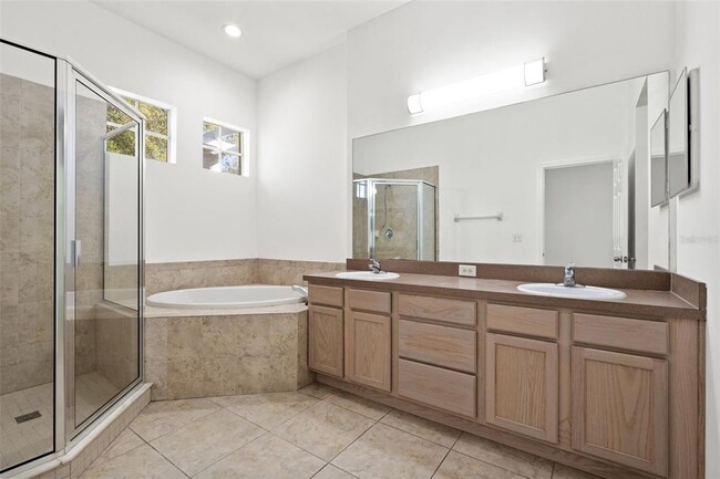 Building Photo - 7421 Arlington Grove Cir