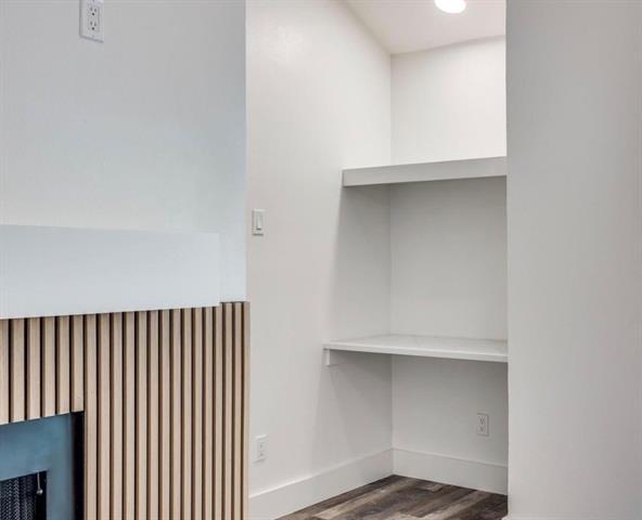 Building Photo - 5755 Phoenix Dr