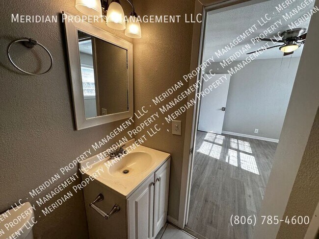 Building Photo - 1602 39th St