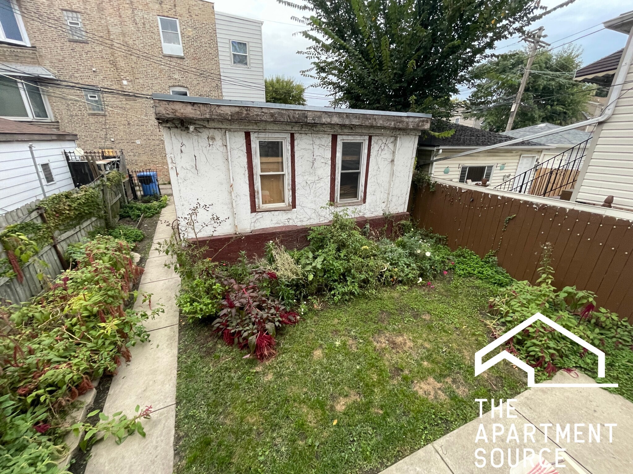 Building Photo - 3052 W George St