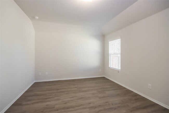 Building Photo - 2808 Briggs Dr