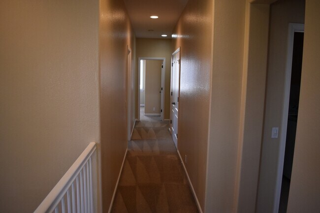 Building Photo - 1220 CAVALAIRE Ct