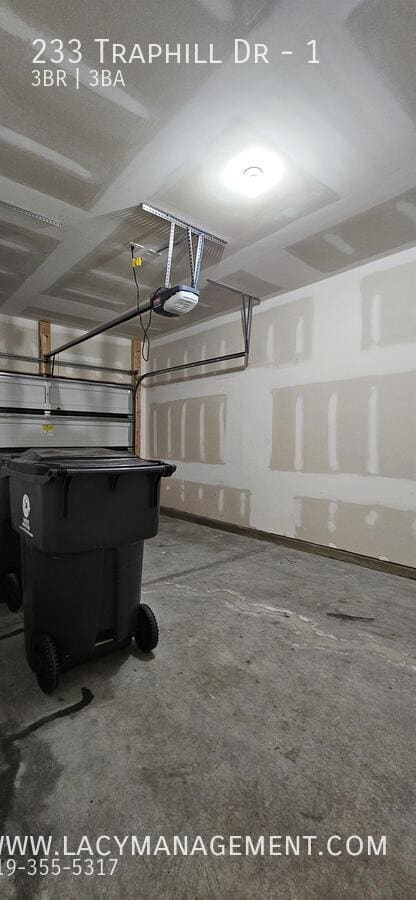 Building Photo - 233 Traphill Dr