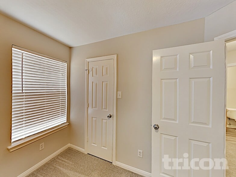 Building Photo - 6738 Catarina Cir