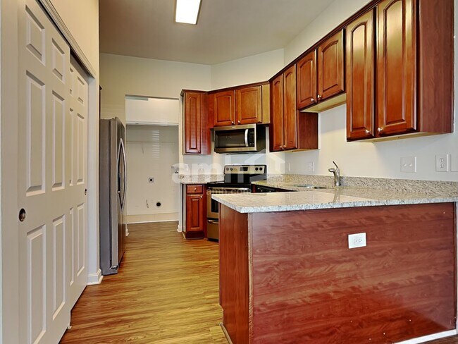 Building Photo - 2816 Fairways Drive