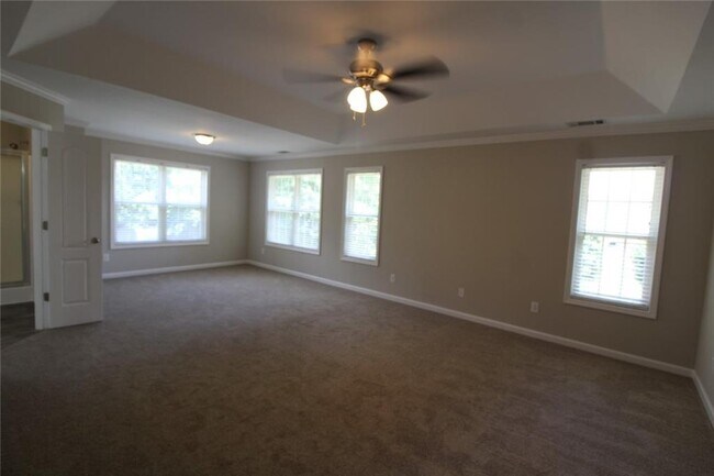 Building Photo - 1525 Woodpoint Way