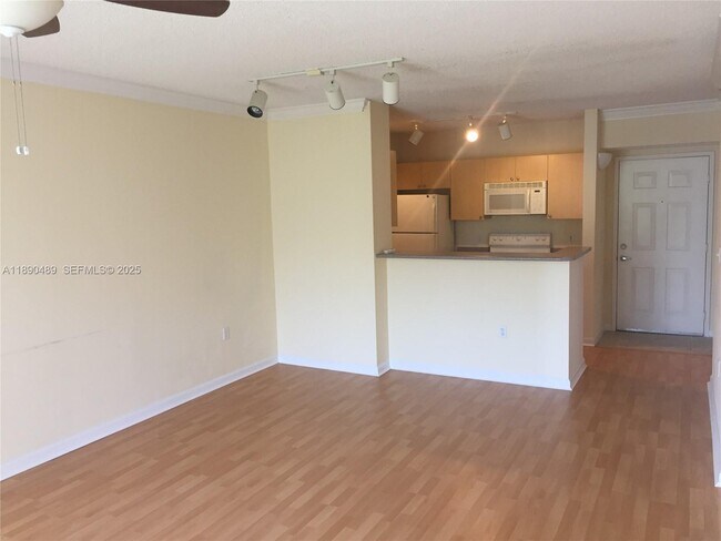 Building Photo - 1919 Van Buren St