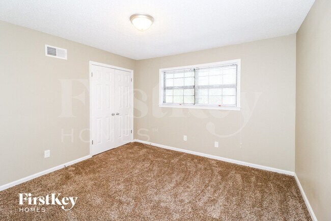 Building Photo - 114 Ericson Rd