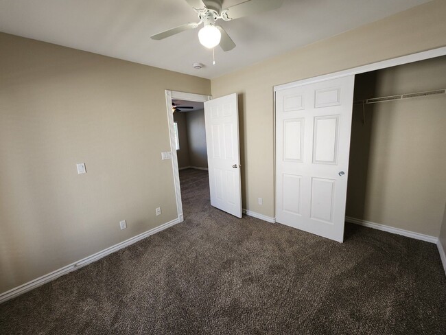 Building Photo - Beautiful Home in Summerlin