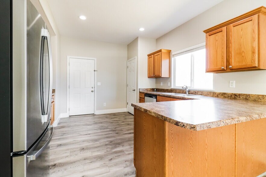 Building Photo - 3586 W 850 S