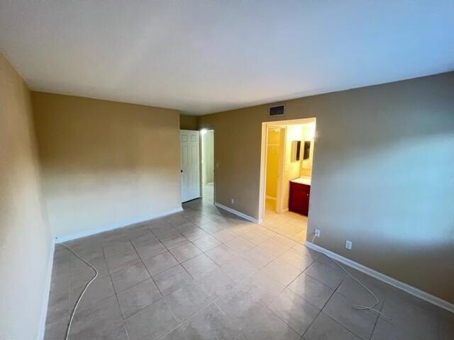 Building Photo - 4221 Oak Terrace Dr
