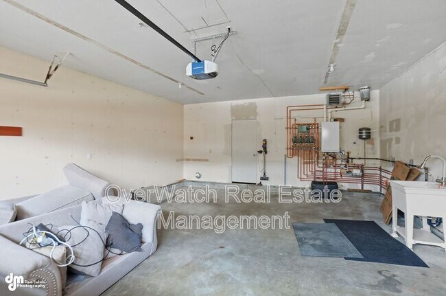 Building Photo - 8609 Augusta Cir