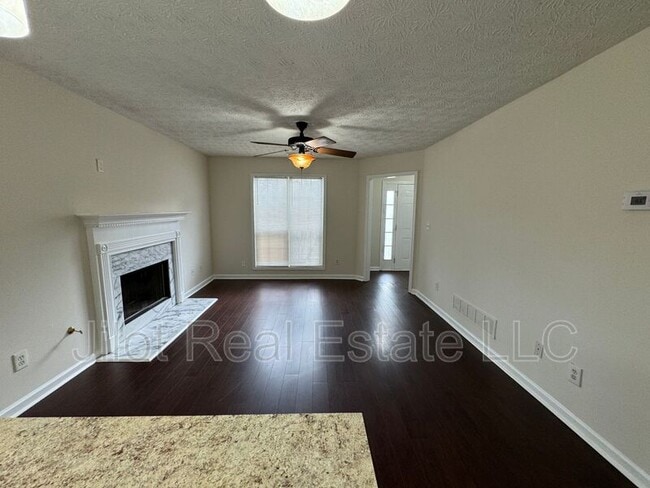 Building Photo - 5376 Sorrells Path