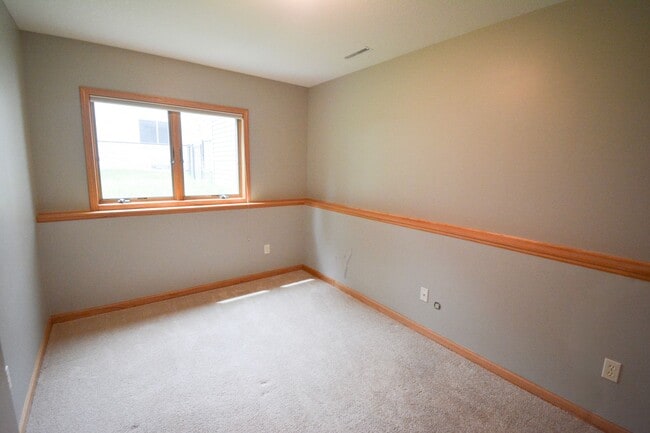 Building Photo - Bamber Ridge 4br home with fenced yard!