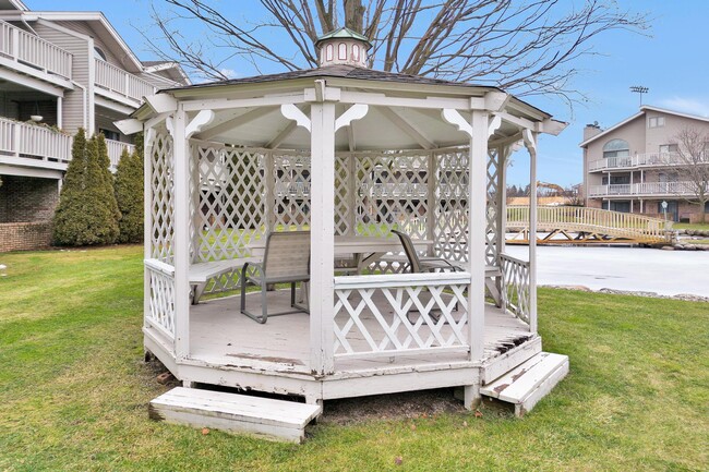 Building Photo - 21096 Boulder Cir