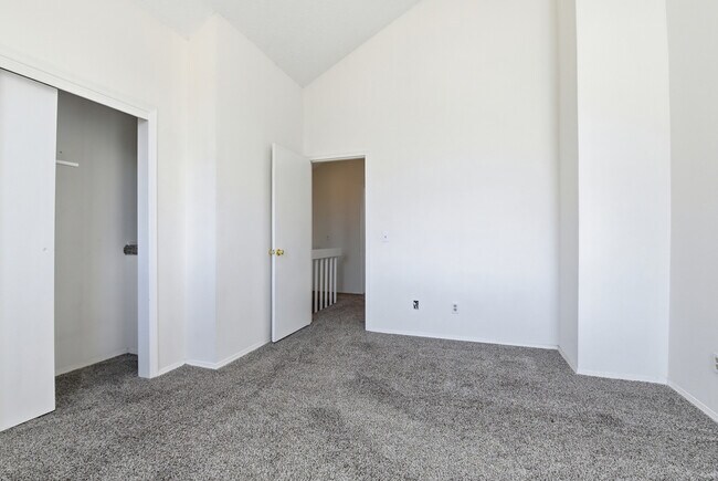 Building Photo - 5041 Garrison St