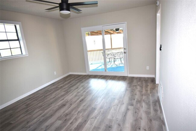 Building Photo - 609 Nomad Dr