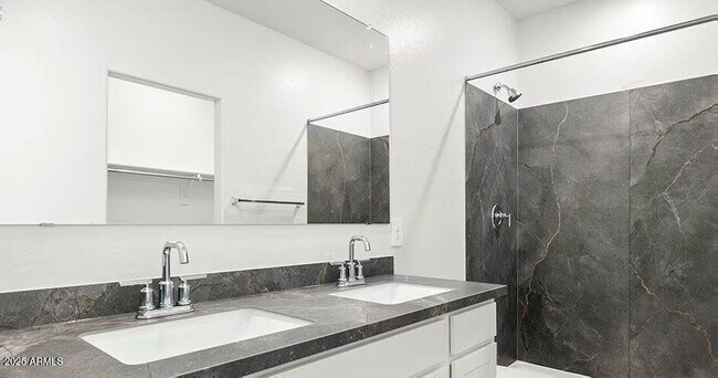 Building Photo - 25200 N 151st Dr