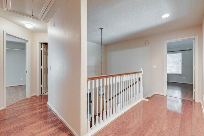 Building Photo - 20702 Teasel Ct