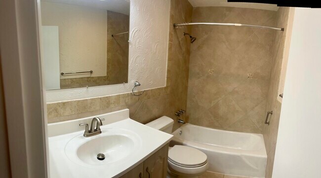 Building Photo - 2302 Sunrise Blvd