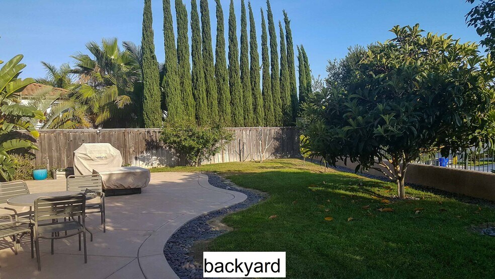 Building Photo - 1167 Vista Pointe Blvd