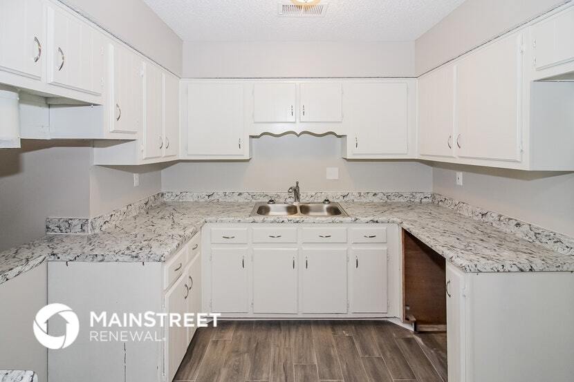 Building Photo - 6645 Chauncey