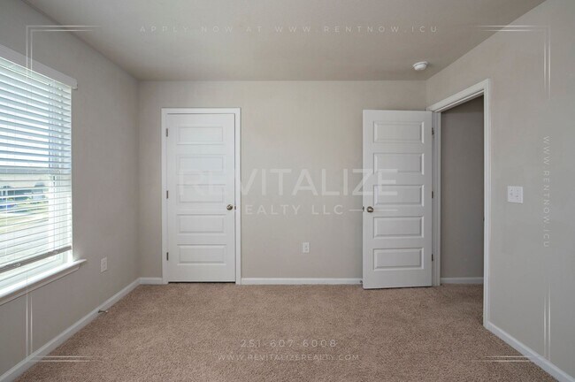 Building Photo - Dream 2-Story 5 BD 3 BA House in Spanish Fort!