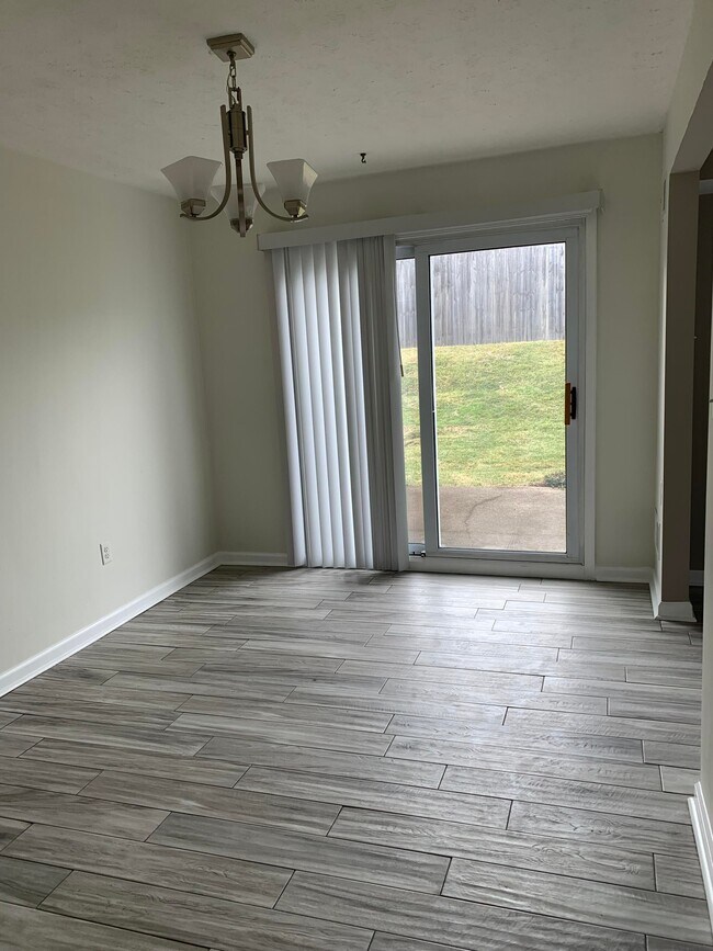 Building Photo - 7752 Montgomery Rd