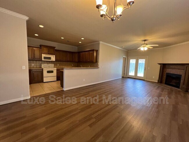 Building Photo - 509 SW 124th Pl