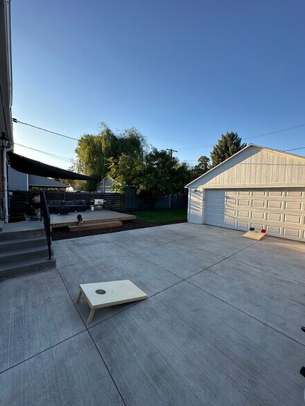 Building Photo - 259 E Herbert Ave