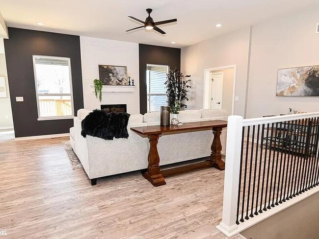 Building Photo - 2505 N Terrace Dr