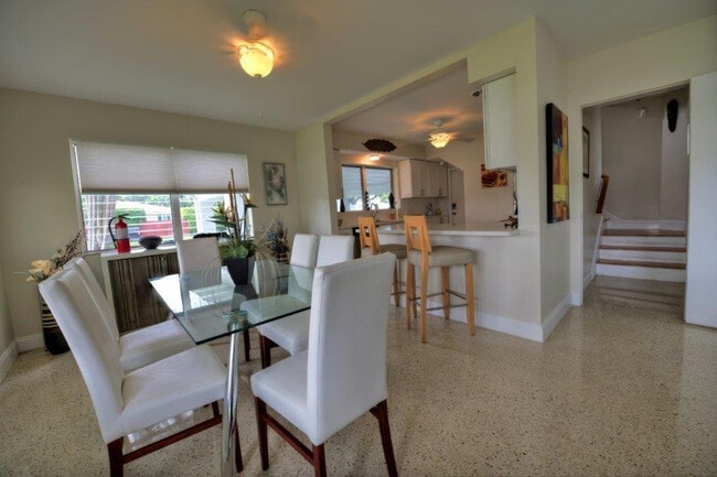 Building Photo - 3201 NE 23rd St