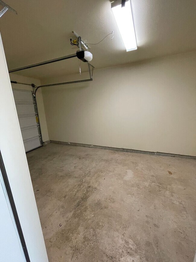 Building Photo - 419