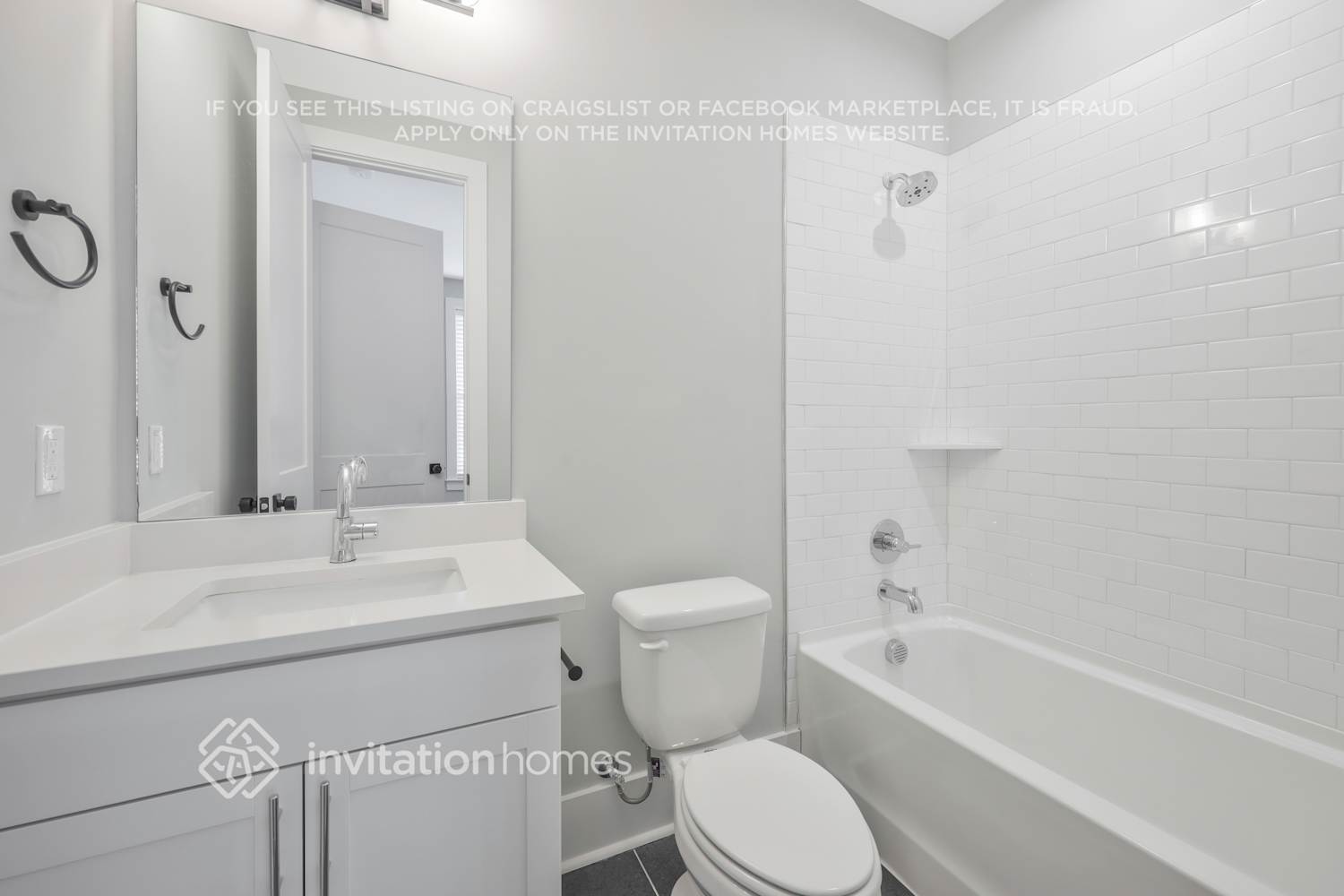 Building Photo - 647 Vernon Ave