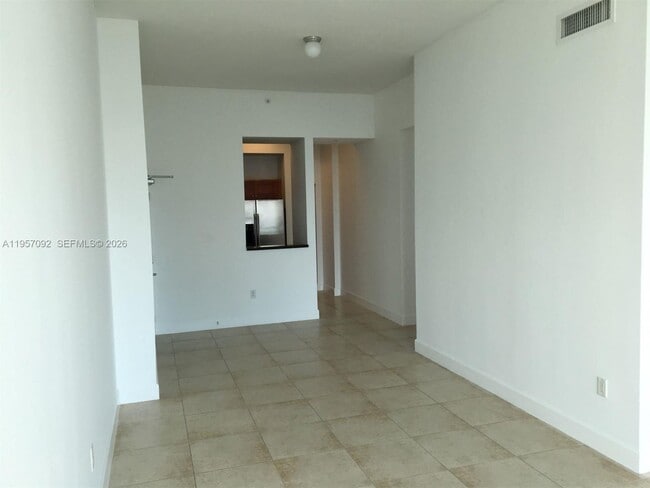 Building Photo - 1723 SW 2nd Ave