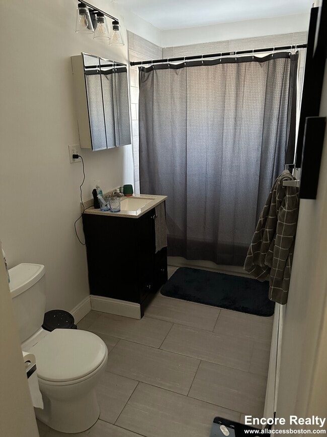 Building Photo - 65 Chiswick Rd